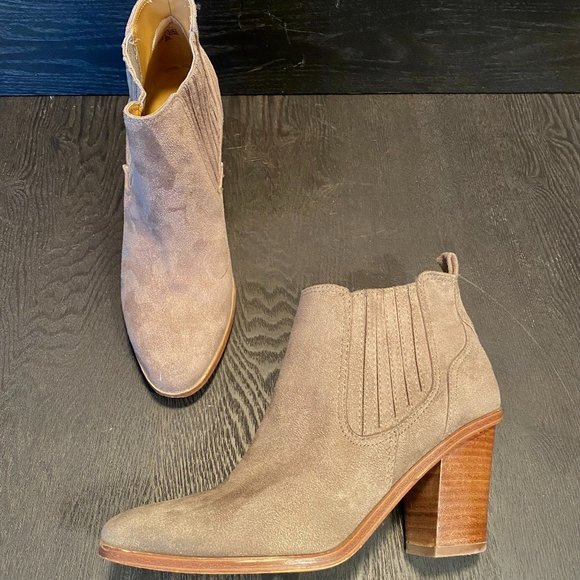 Nine West Booties size 8 - Picture 4 of 5